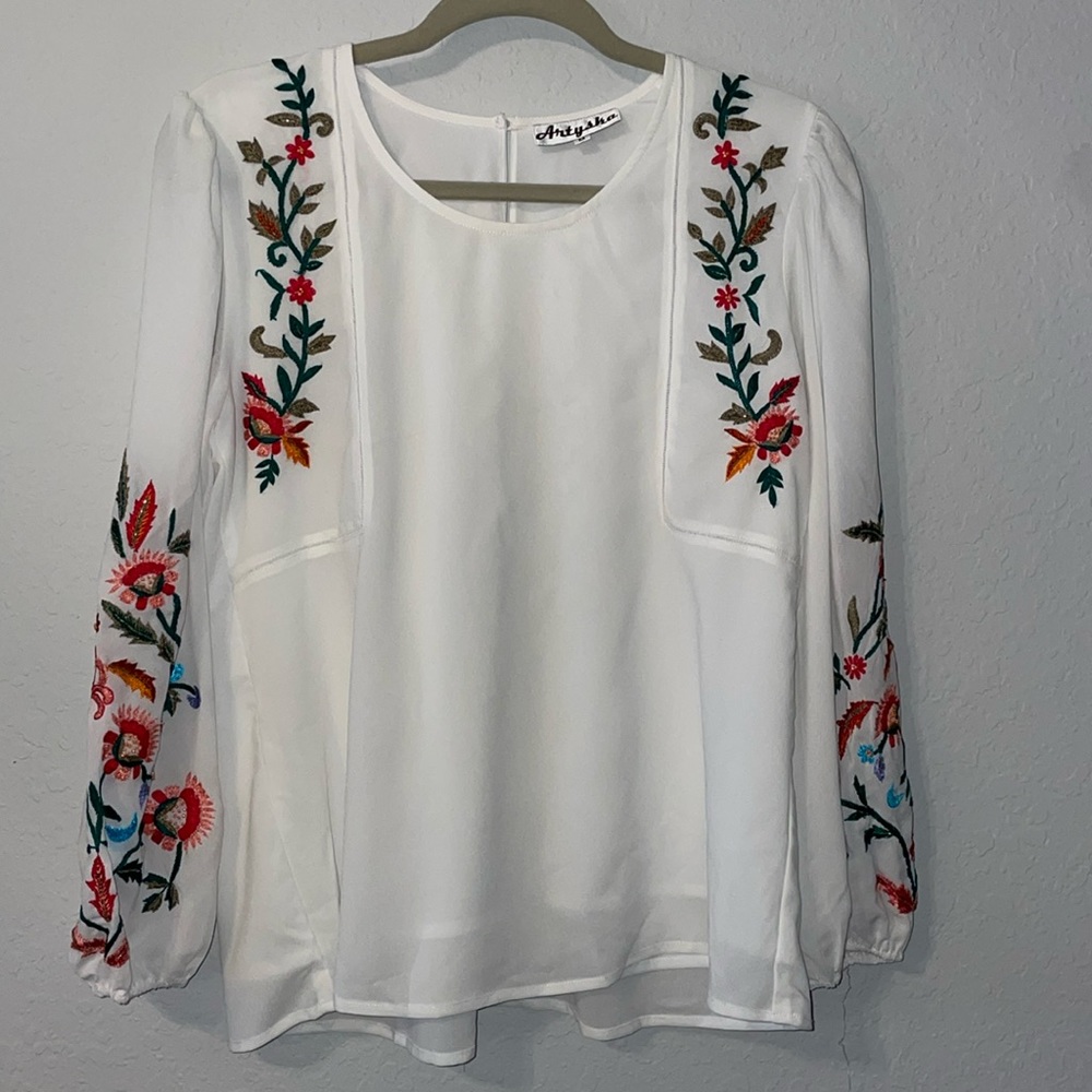 VINTAGE Embroidered and Beaded Peasant Blouse